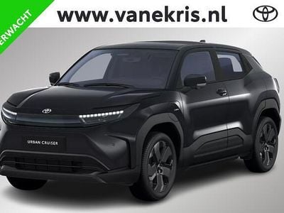 Nieuw Toyota Urban Cruiser Executive 127 kW (174 PK) 2026 Zwart SUV