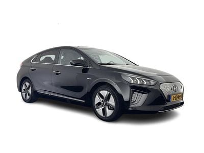 Zwart (metallic) Occasion 2020 Hyundai Ioniq Premium Hatchback | € 11.945 (Eerlijke prijs)