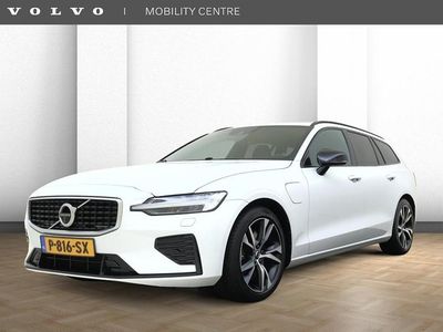 Wit Occasion 2022 Volvo V60 R-Design Stationwagen | € 28.950 (Eerlijke prijs)