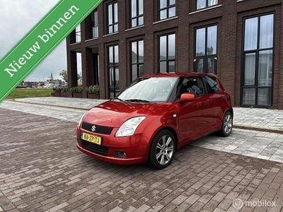 Oranje Gebruikt 2008 Suzuki Swift Comfort Hatchback | € 4.950 (Eerlijke prijs)