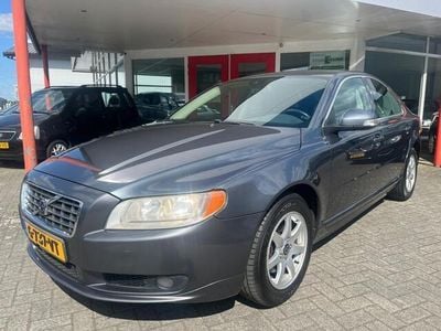 Volvo S80
