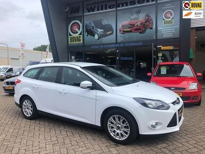 Wit Occasion 2011 Ford Focus Titanium Stationwagen | € 8.300 (Duur)