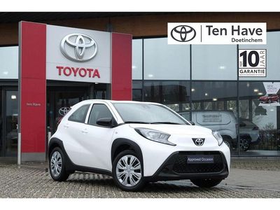 Wit Occasion 2024 Toyota Aygo X Play SUV | € 16.400 (Eerlijke prijs)