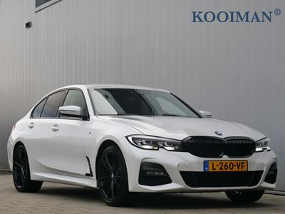 tweedehands BMW 320 3-SERIE i 184pk xDrive High Executive M-pakket AUTOMAAT M-Sport / Adaptive Cruise / Stoelverwarming