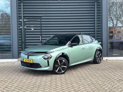 Nieuw Lancia Ypsilon 206 kW (281 PK) 2025 Groen Hatchback