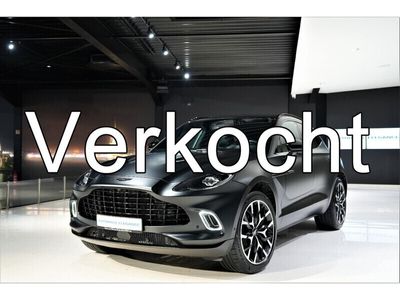 tweedehands Aston Martin DBX BWJ 2021 4.0 V8 551 PK MAT ZWART / LEER / PANORAMADAK / FULL