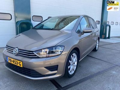 Occasion VW Golf Sportsvan Highline 110 PK (80 kW) 2014 Geel, metallic lak MPV