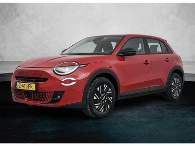Rood Occasion 2024 Fiat 600E Red SUV | € 25.420 (Eerlijke prijs)