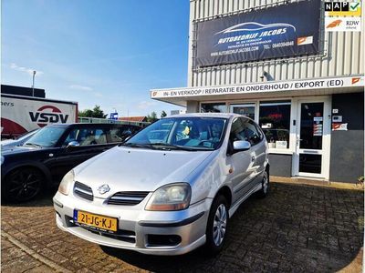 Nissan Almera Tino