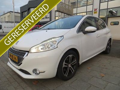 Wit Gebruikt 2012 Peugeot 208 Allure Hatchback | € 4.750 (Eerlijke prijs)