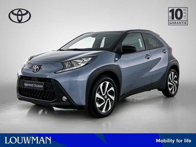 Blauw (metallic) Occasion 2024 Toyota Aygo X Pulse SUV | € 22.495 (Iets duurder)