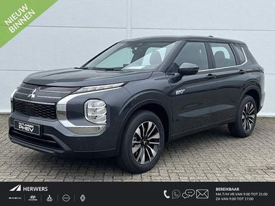 Graphite grey m Nieuw 2026 Mitsubishi Outlander P-HEV SUV | € 47.040 (Goede deal)