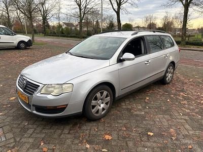 Grijs Gebruikt 2007 VW Passat Stationwagen | € 1.950 (Eerlijke prijs)