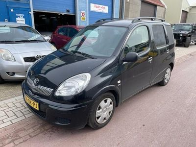 tweedehands Toyota Yaris Verso 1.3-16V VVTi Sol AUTOMAAT 2003 AIRCO 1e eigenaar Volledig dealer onderhouden. Alles zit erbij om om te bouwen naar geel kenteken.