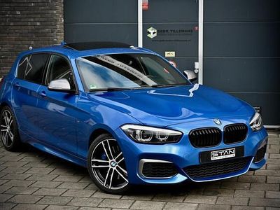 Blauw (metallic) Gebruikt 2017 BMW M140 Executive Hatchback | € 37.950 (Eerlijke prijs)