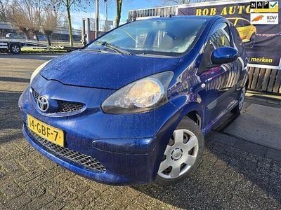 Occasion Toyota Aygo 68 PK (50 kW) 2008 Blauw Hatchback