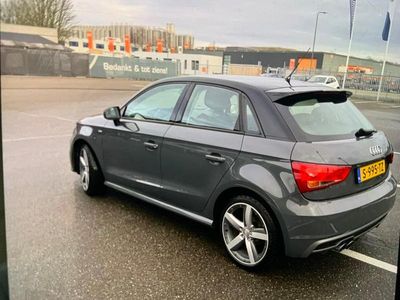 Grijs (metallic) Occasion 2017 Audi A1 Sportback S-Line Hatchback | € 12.000 (Eerlijke prijs)