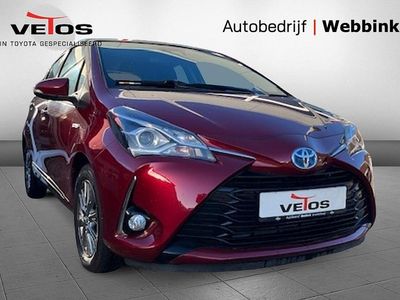 Rood Occasion 2017 Toyota Yaris Hybrid Hatchback | € 13.950 (Eerlijke prijs)