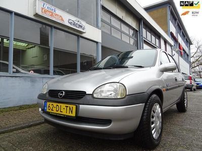 tweedehands Opel Corsa 1.2i-16V Strada Cool Automaat