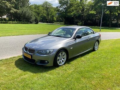 Grijs (metallic) Gebruikt 2012 BMW 335 Cabriolet Executive Cabriolet | € 27.500 (Duur)