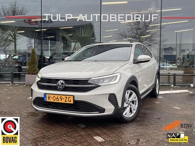 Grijs (parellak) Gebruikt 2022 VW Taigo Life SUV | € 19.390 (Super prijs)