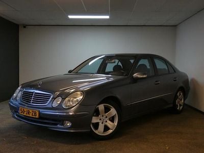 Blauw Gebruikt 2002 Mercedes E240 Avantgarde Sedan | € 4.950 (Iets duurder)