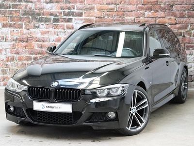 Occasion BMW 320 Executive 2018 Zwart (metallic) Stationwagen