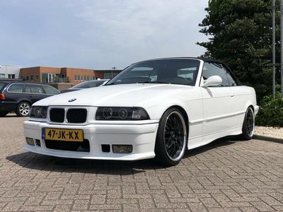 BMW 325 Cabriolet