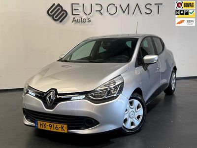 Grijs Gebruikt 2015 Renault Clio IV Expression Hatchback | € 4.999 (Eerlijke prijs)