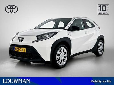 Wit Occasion 2025 Toyota Aygo X Play SUV | € 18.245 (Eerlijke prijs)
