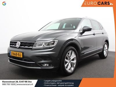 Grijs Gebruikt 2020 VW Tiguan Highline SUV | € 25.490 (Super prijs)