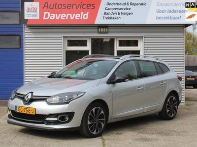 tweedehands Renault Mégane Estate 1.2 TCe Bose 5-deurs AUTOMAAT, airco, navigatie, bose uitvoering, lederen bekleden, schuifdak, nieuwe disrt.