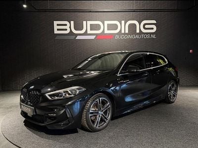 Zwart Occasion 2020 BMW 118 M Sport Hatchback | € 21.950 (Eerlijke prijs)