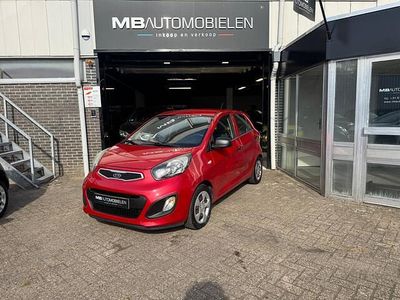 Rood Gebruikt 2011 Kia Picanto Hatchback | € 3.999 (Eerlijke prijs)
