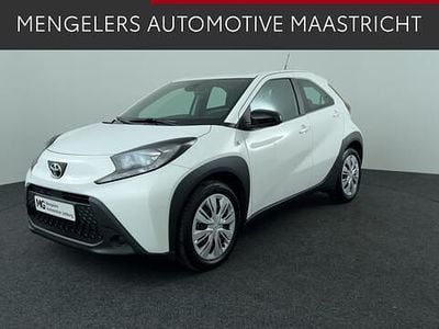 Wit Occasion 2025 Toyota Aygo X Play SUV | € 18.450 (Eerlijke prijs)