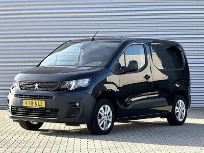 Zwart Occasion 2020 Peugeot Partner MPV | € 17.000 (Duur)
