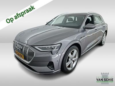 Grijs (metallic) Occasion 2020 Audi e-tron Business SUV | € 25.900 (Eerlijke prijs)