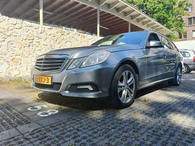 Mercedes E220