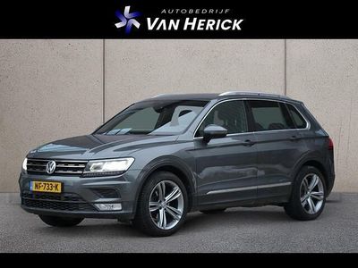 Grijs Occasion 2017 VW Tiguan Highline SUV | € 17.745 (Eerlijke prijs)