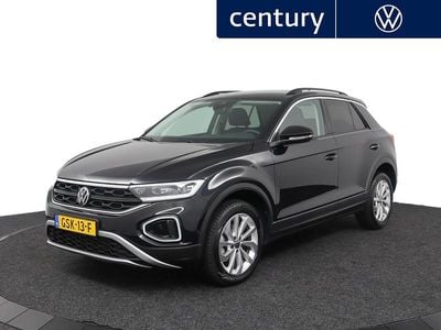 Zwart Gebruikt 2024 VW T-Roc Edition SUV | € 33.995 (Eerlijke prijs)