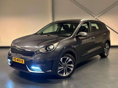 Grijs Occasion 2017 Kia Niro First Edition SUV | € 15.640 (Eerlijke prijs)