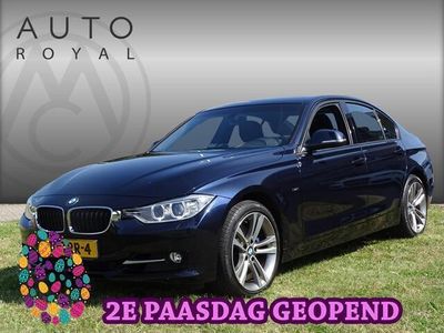 tweedehands BMW 328 3-SERIE i High Executive - Automaat, Navigatie, Multimedia, Leder Sport Interieur, Airco/ECC, CruiseControl, Parkeersensoren, Trekhaak