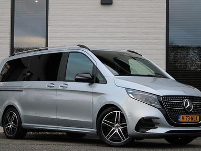 Zilver (metallic) Occasion 2024 Mercedes V250 AMG MPV | € 72.950 (Duur)