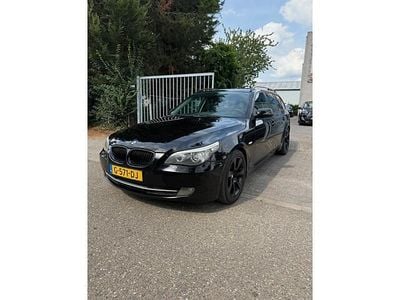 BMW 523