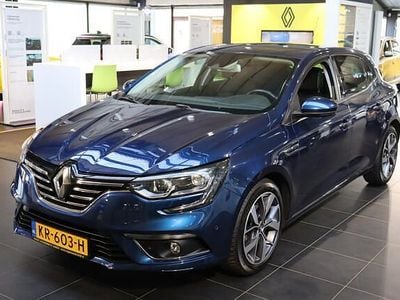 Donker blauw metallic Gebruikt 2016 Renault Mégane IV Bose Edition Hatchback | € 9.950 (Eerlijke prijs)
