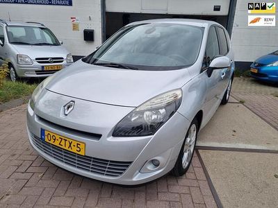 Grijs Occasion 2011 Renault Grand Scénic III Bose Edition MPV | € 4.950 (Eerlijke prijs)
