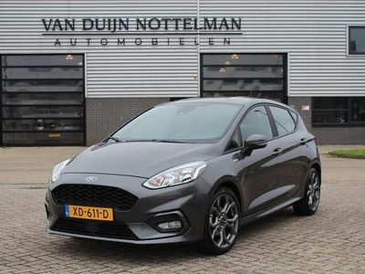 Grijs Occasion 2018 Ford Fiesta ST-Line Hatchback | € 12.950 (Iets duurder)