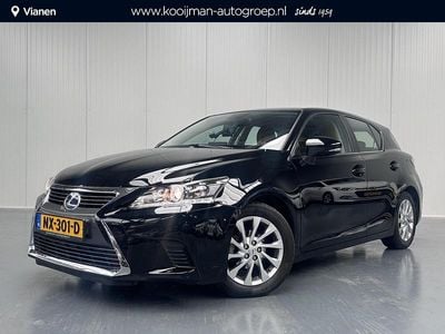 Lexus CT200h