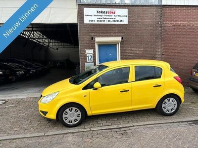 Geel Gebruikt 2006 Opel Corsa Essentia Hatchback | € 1.249 (Eerlijke prijs)