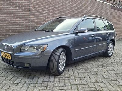 Grijs (metallic) Occasion 2004 Volvo V50 Summum Stationwagen | € 4.250 (Iets duurder)